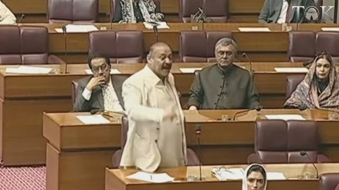 کراچی متحدہ سے نکل گئی، وہ بلدیا سانحہ یاد کریں، آپ نے خود اعتراف کیا کہ ہم نے مہاجر قوم کو 100 سال پیچھے دھکیل دیا ہے: قادر پٹیل