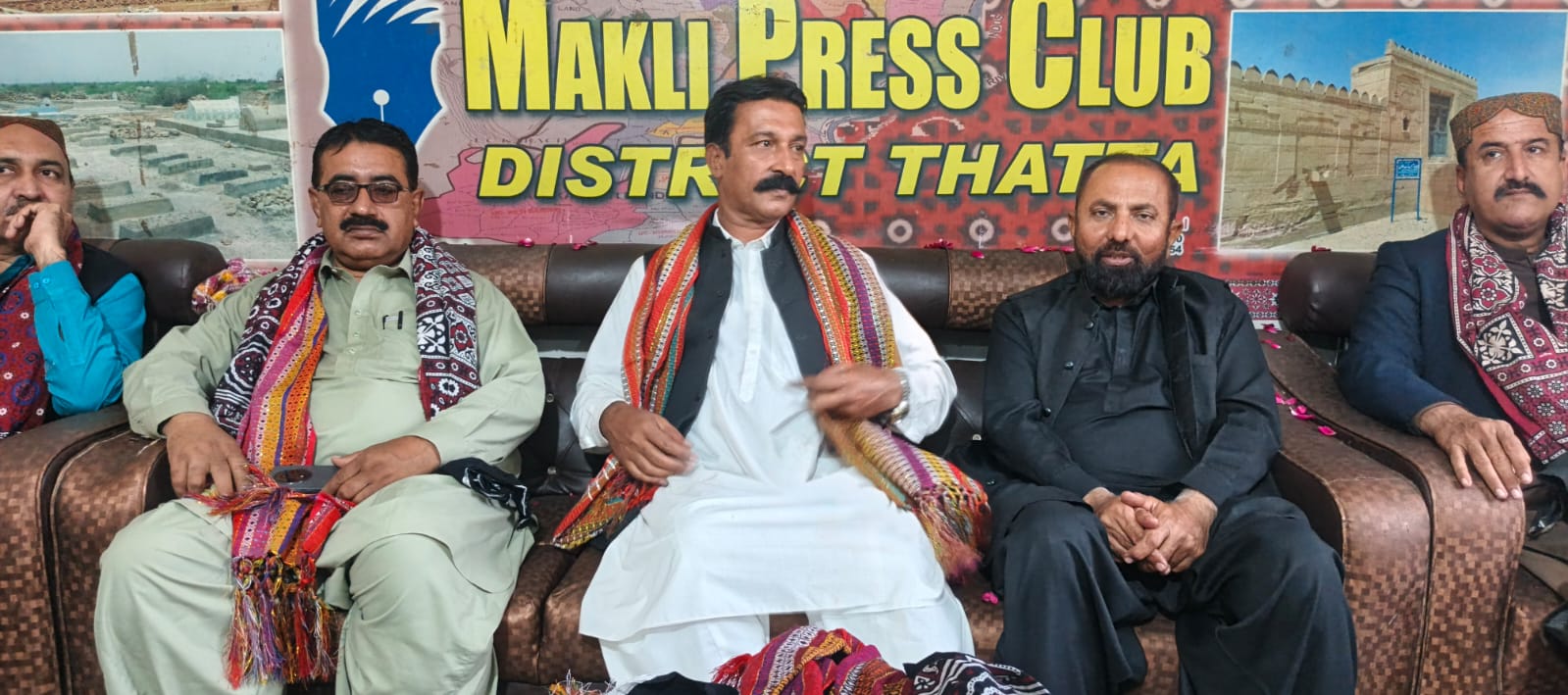 حیدرآباد یونین آف جرنلسٹس کے منتخب نائب صدر اعجاز واریو  کا ٹھٹھہ میں شاندار استقبال