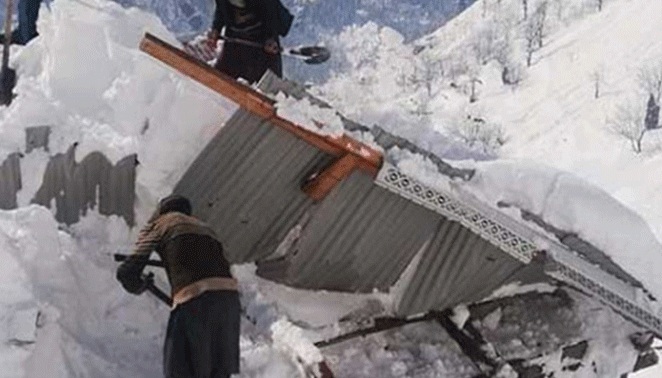 چترال: برفانی تودہ گرنے سے 9 افراد جاں بحق