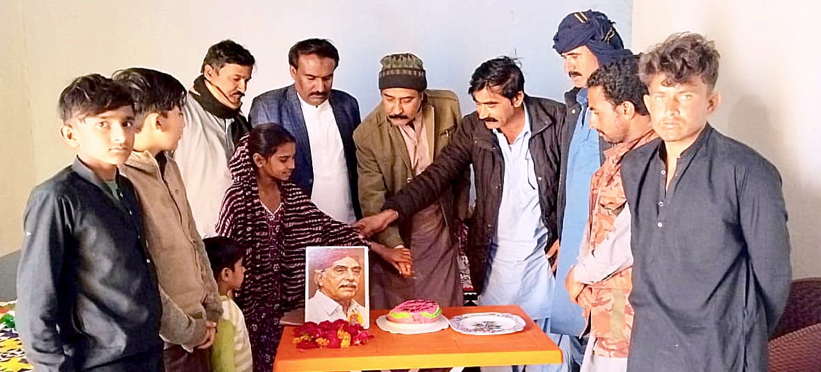 ٺٽي ۾ نامياري اديب ۽ محقق انور پيرزادو جي سالگره تقريب منعقد