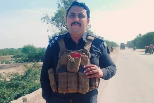 ڈی آئی خان؛ دہشت گردوں کا پولیس پر حملہ، ایس ایچ او سمیت 4 اہلکار شہید