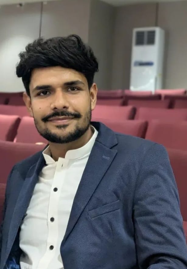 دادو ضلعي جي عوام لاءِ پير مظهر الحق ۽ بيريسٽر پير مجيب الحق جون خدمتون