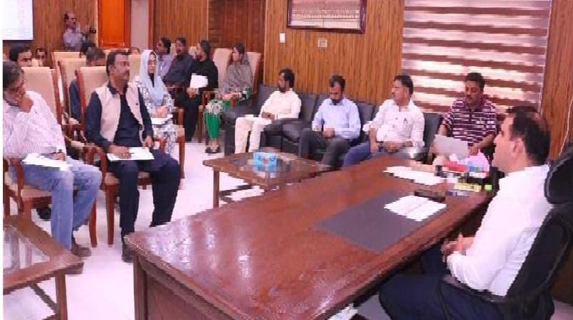 ڊي سي ٿرپارڪر عبدالحليم جاگيراڻي جي صدارت هيٺ ڊسٽرڪٽ پوليو اريڊيڪيشن ڪميٽي جي گڏجاڻي