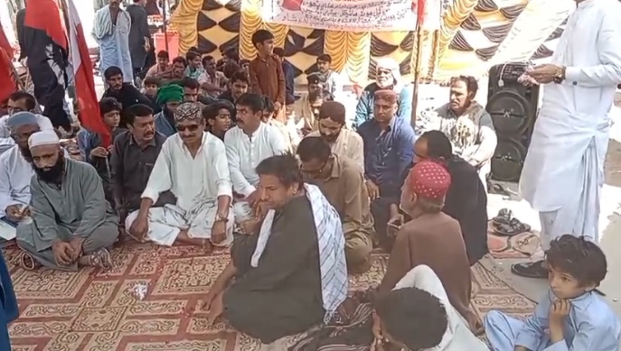 خيرپورناٿن شاھ ۾ وڌندڙ بدامني خلاف علمدار چوڪ وٽ شاميانه لڳائي ڌرڻو