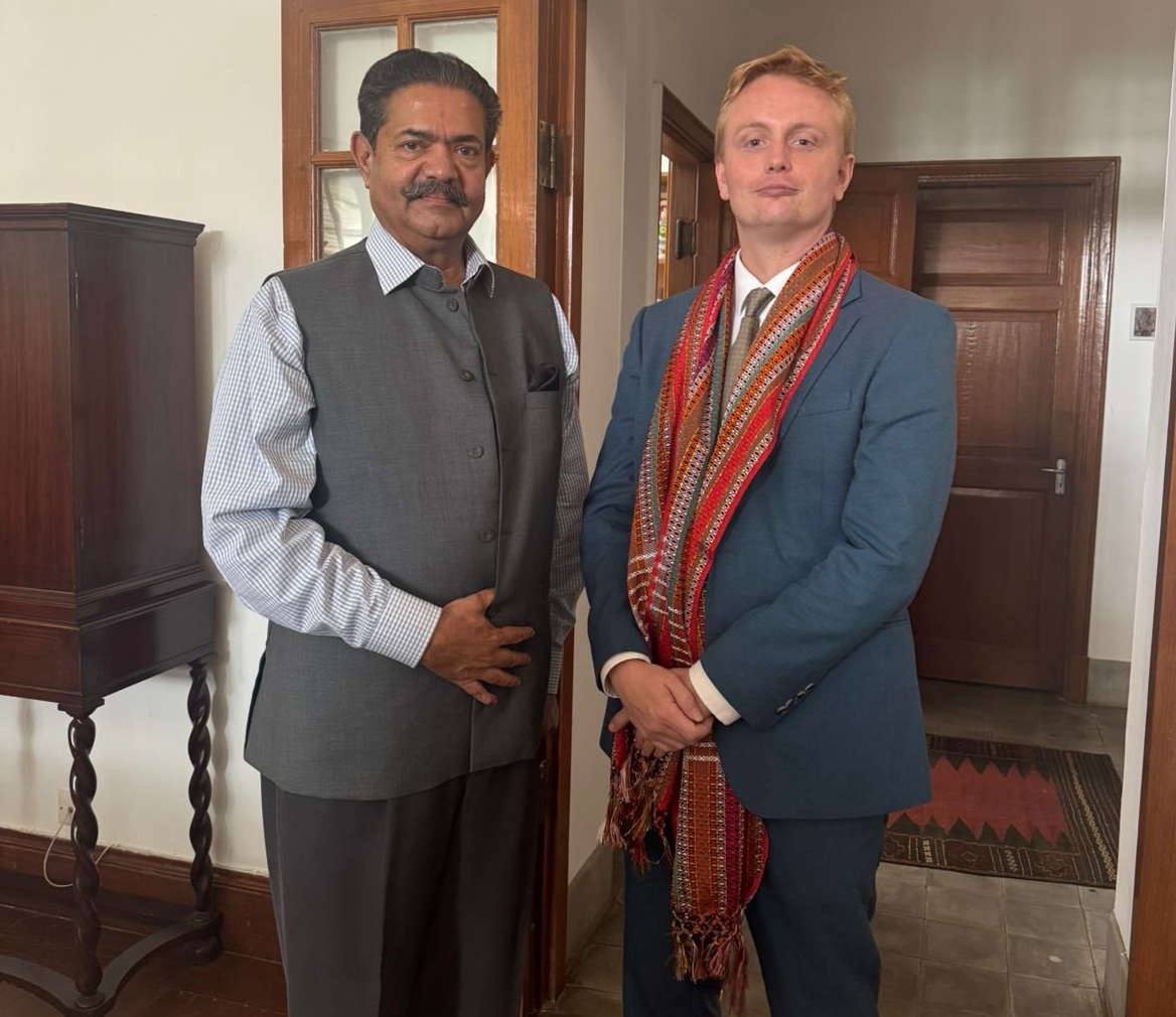 برطانوي ڊپٽي هاءِ ڪمشنر سان راجوير سنگهه سوڍو جي ملاقات