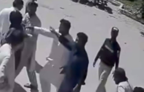 ملير: ميمڻ ڳوٺ واقعي تي سنڌ بار ڪائونسل جو وڏو فيصلو، 6 وڪيلن جا لائسنس معطل