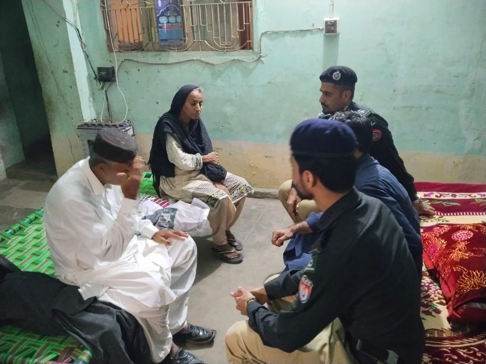 سنڌ پوليس پاران عيدالفطر جي موقعي تي شهيدن جي وارثن سان يڪجهتي جو اظهار