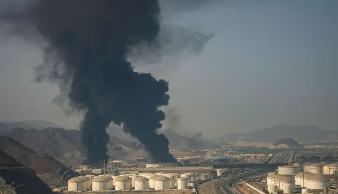 ایرانی حملوں کے نتیجے میں 2 فوجی اہلکاروں سمیت 8 افراد جاں بحق ہوئے ہیں۔متحدہ عرب امارات