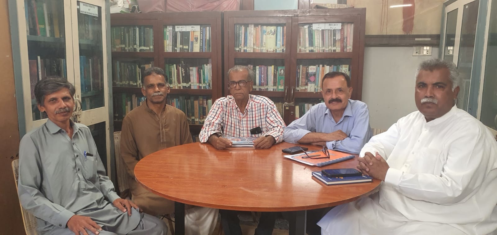 کراچی پریس کلب لائبریری کمیٹی کا اجلاس، ورلڈ بک ڈے پر سیمینار اور خواتین کارنر قائم کرنے کا فیصلہ