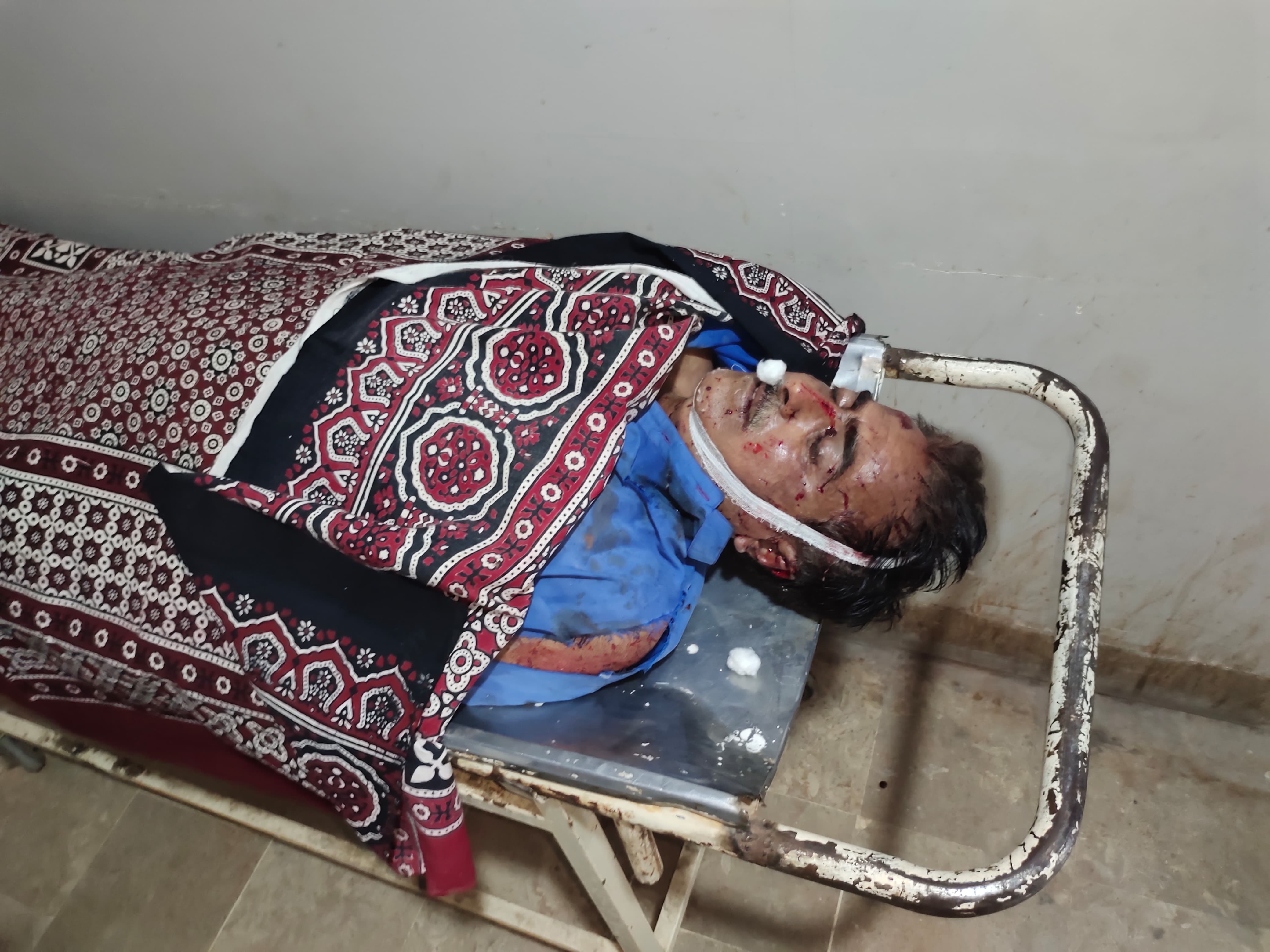 نوشهروفيروز ۾ ٽرڪ جي ٽڪر ۾ موٽرسائيڪل سوار شڪارپور واسي شخص فوت